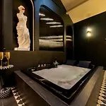 Pablo Designer With Whirlpool Bathub, 4 People Lejlighed Vallauris